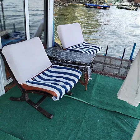 A Raft On The Sava River Apartment Belgrade
